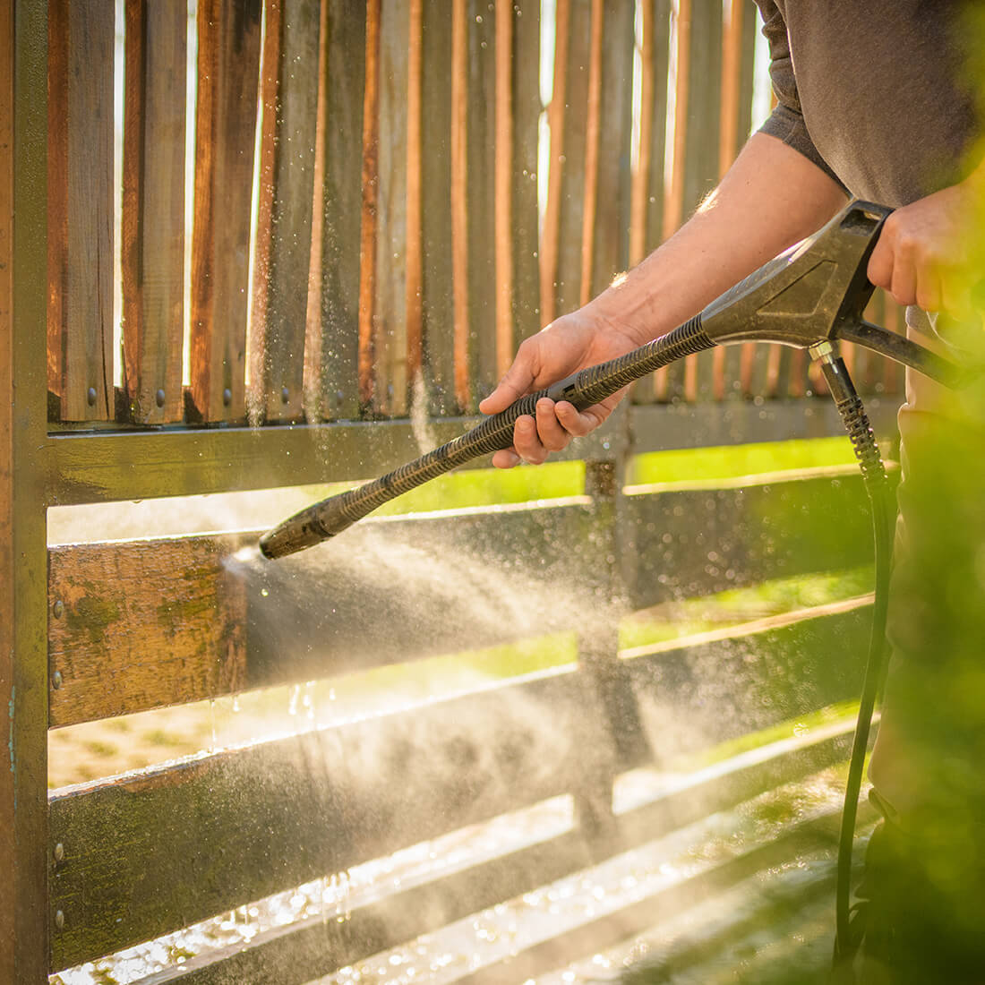 NFB outdoor cleaning hek reiniging